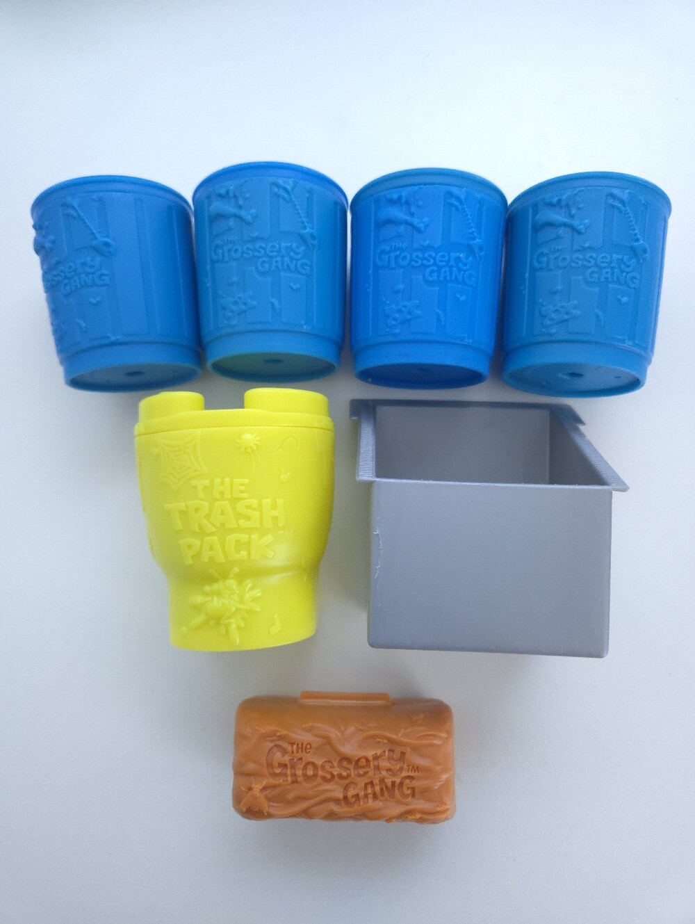 Moose Toys Track Pack Grossery Gang Mini Figures and Trash Cans - Picture 15 of 16